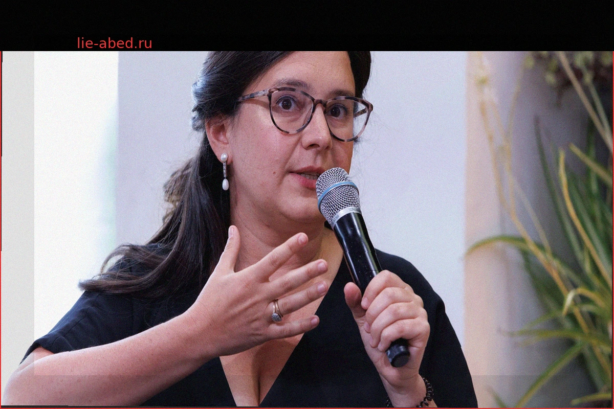 Уволенная журналистка CBS News обвиняет руководство в требовании распространять фейковые новости